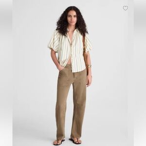 Madewell Shirred Bubble-Sleeve Button-Up
Shirt in Poplin 100% cotton Sz Medium